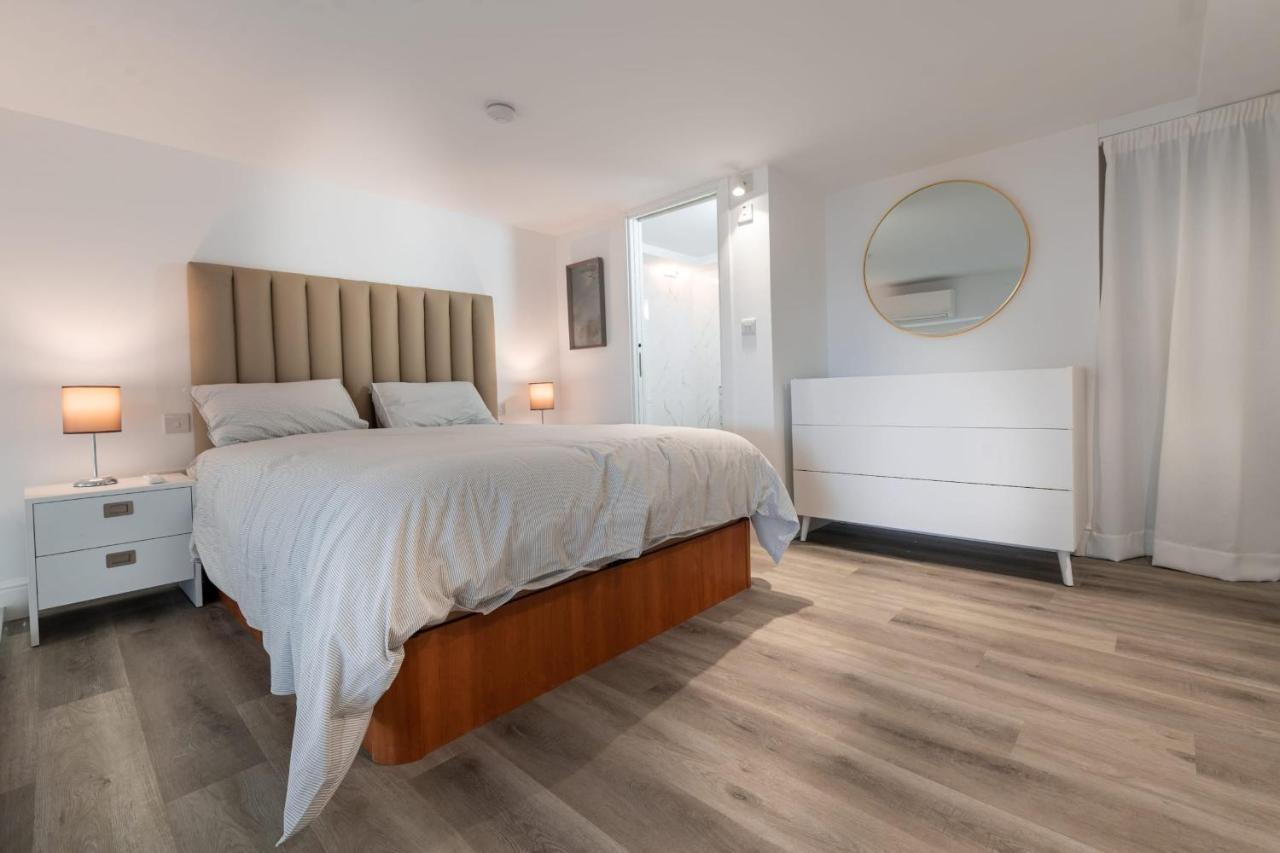 Beachfront Maisonette Gibraltár Kültér fotó