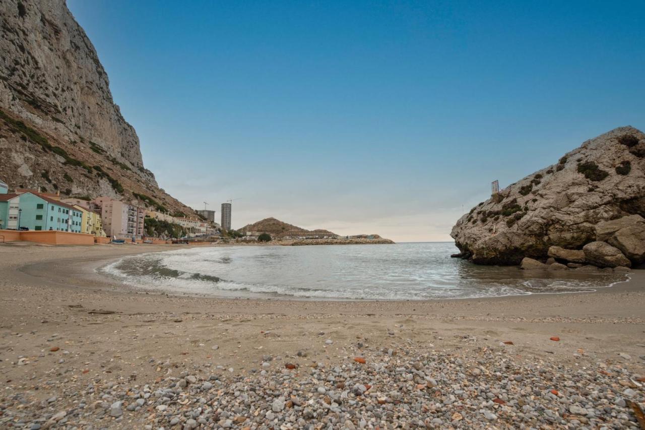 Beachfront Maisonette Gibraltár Kültér fotó